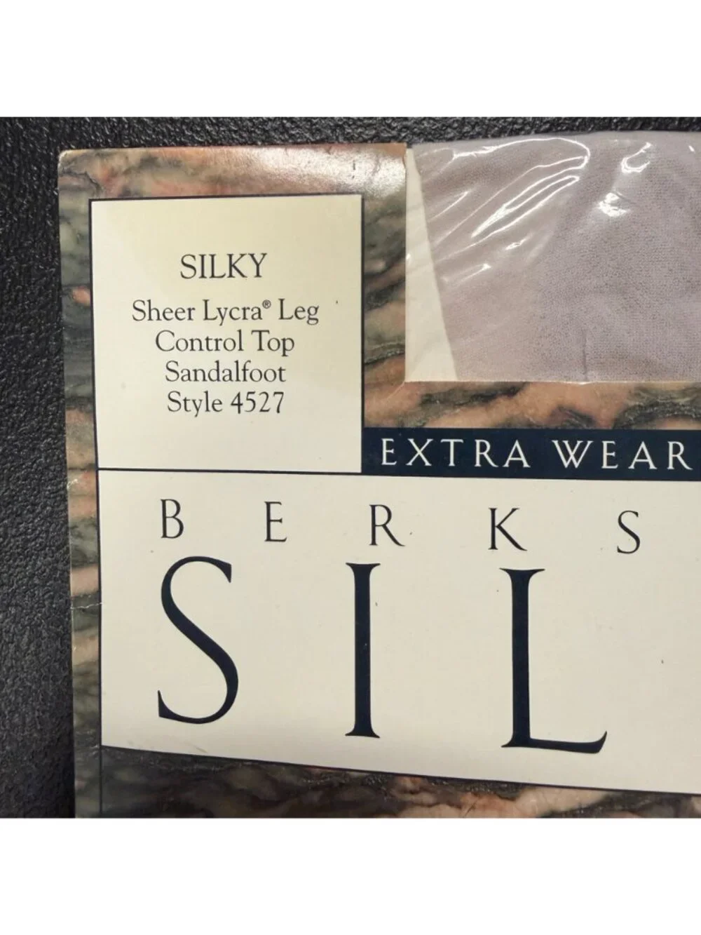Vintage 1995 Berkshire Silky Sheer Control Top Pantyhose Pale Lilac Size 4 NOS